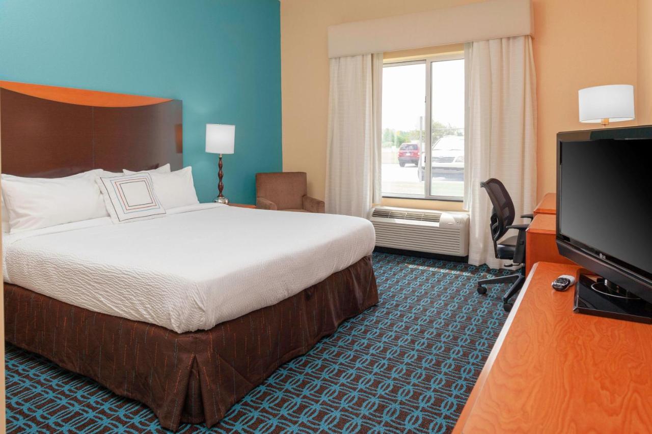 | Fairfield Inn & Suites Seymour