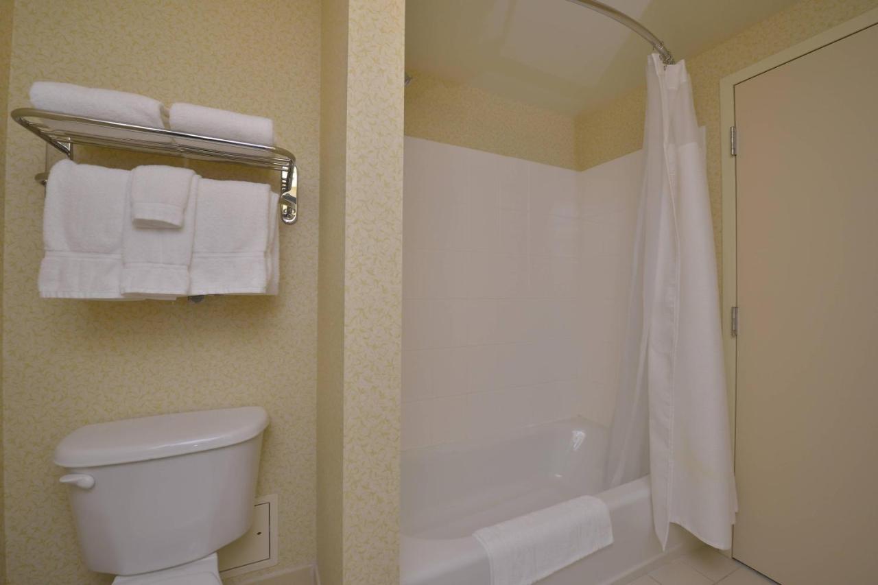 | Fairfield Inn & Suites by Marriott Williamsport