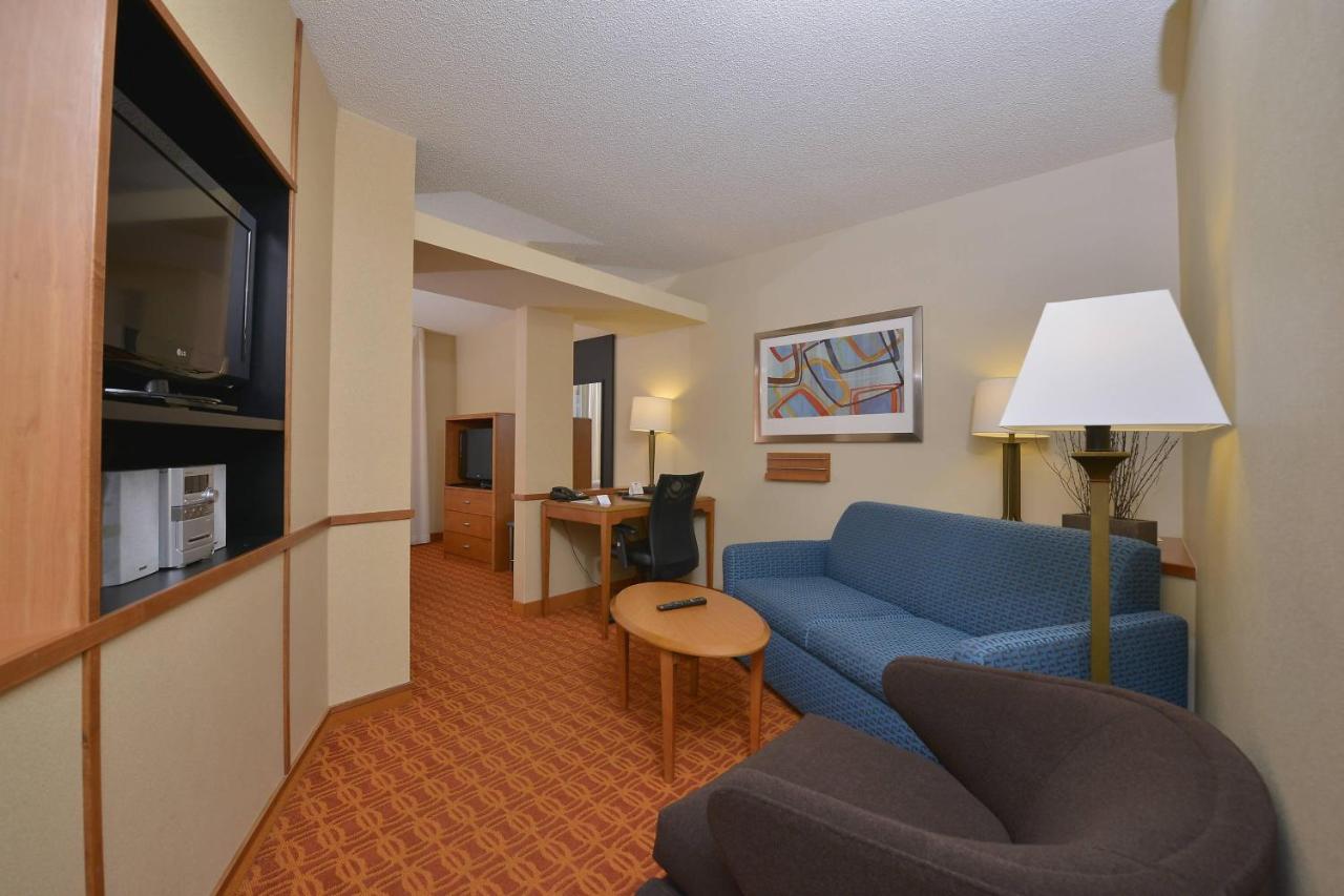| Fairfield Inn & Suites by Marriott Williamsport