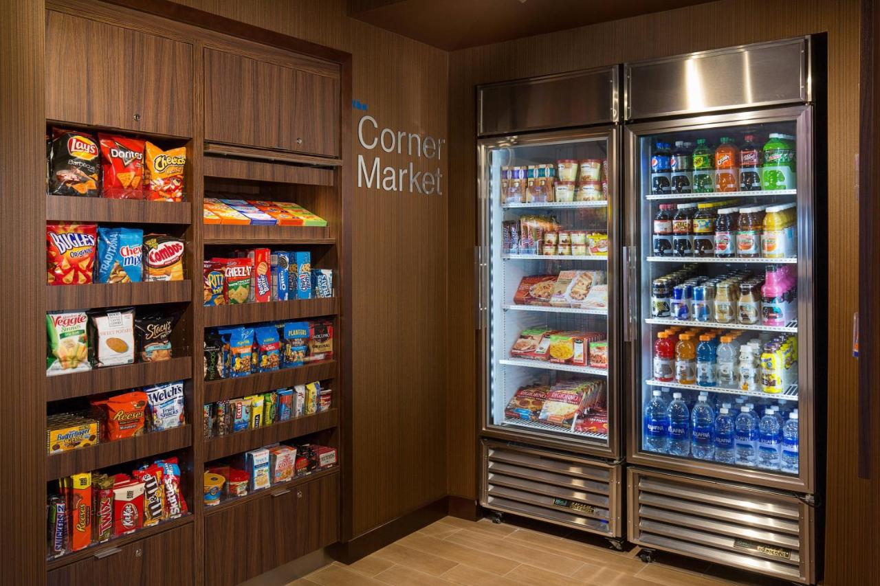 | Fairfield Inn & Suites by Marriott Sacramento Folsom