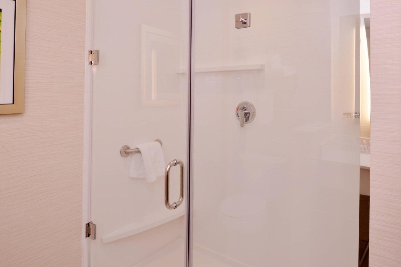 King Suite at Fairfield by Marriott Inn & Suites Plymouth White Mountains