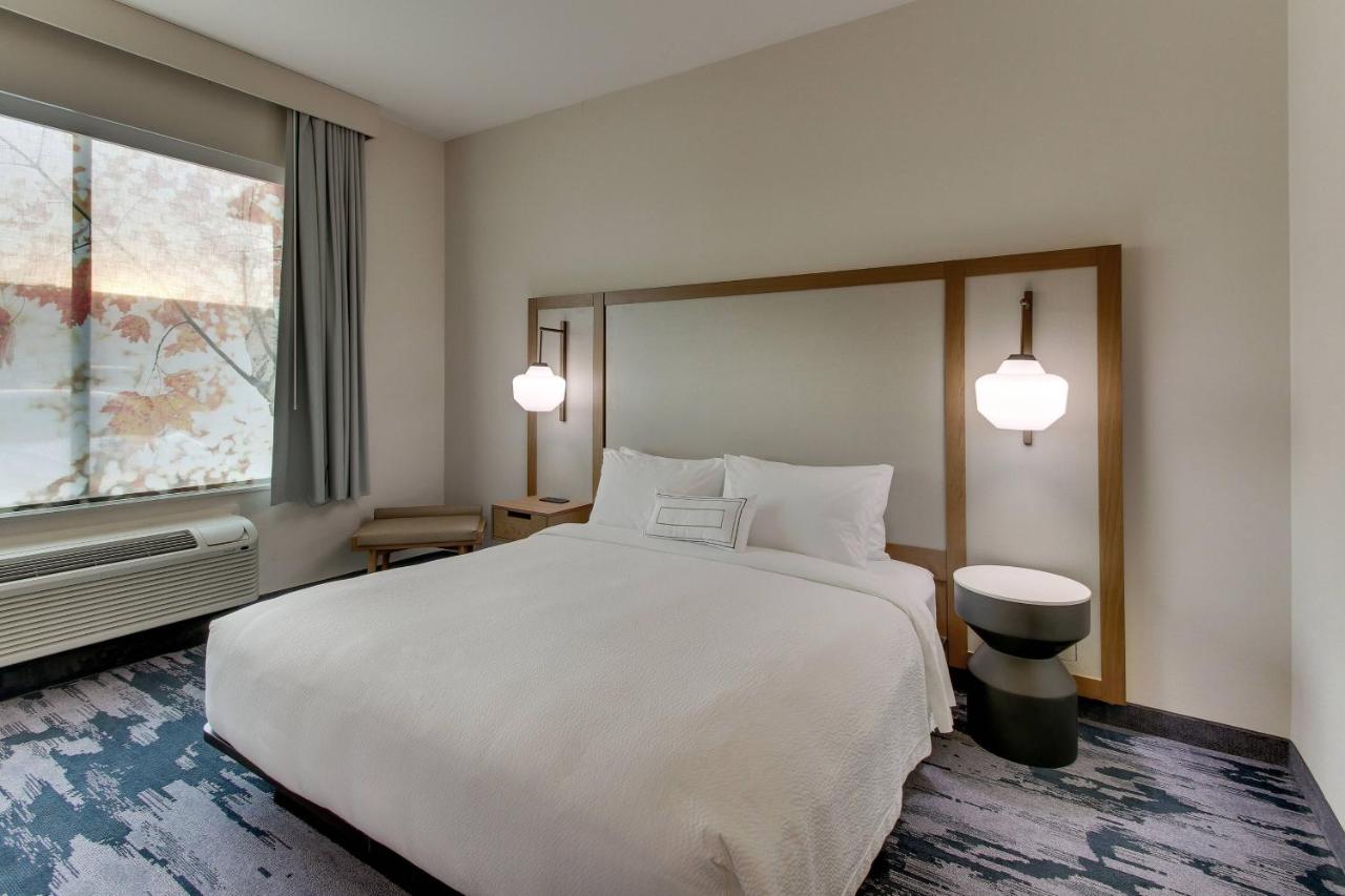  | Fairfield Inn and Suites by Marriott Houston Brookhollow