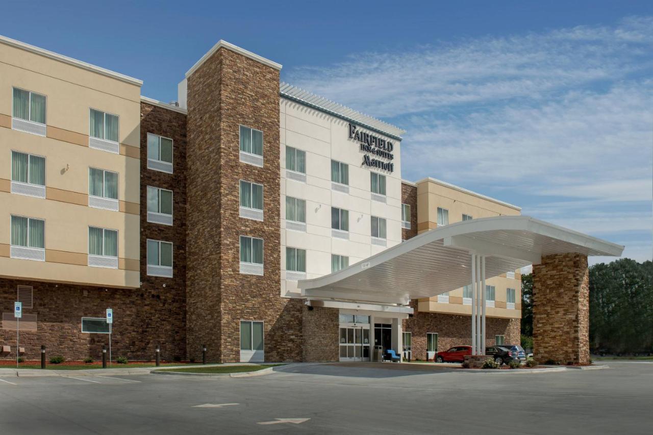 | Fairfield Inn and Suites by Marriott Washington