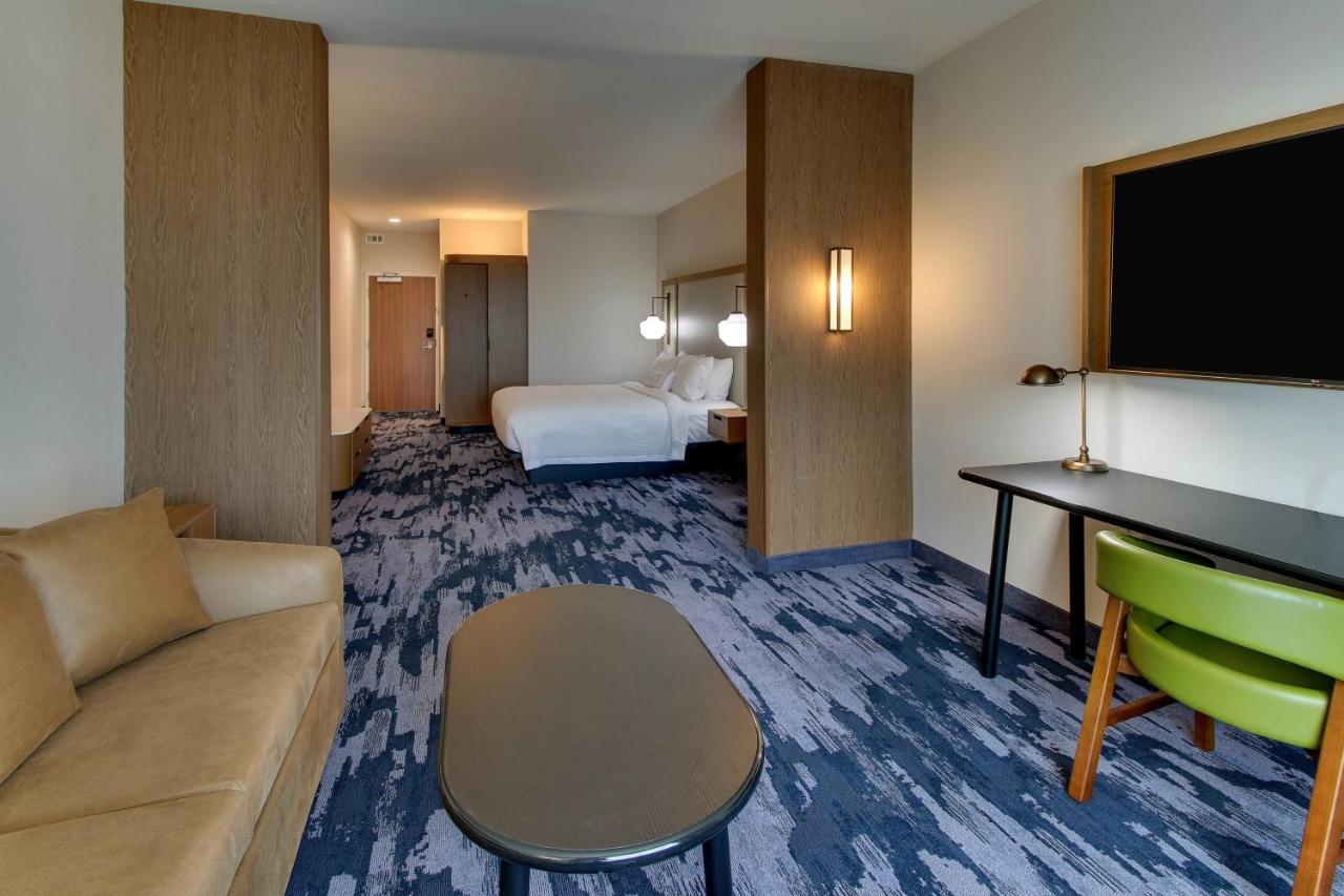  | Fairfield Inn and Suites by Marriott Houston Brookhollow