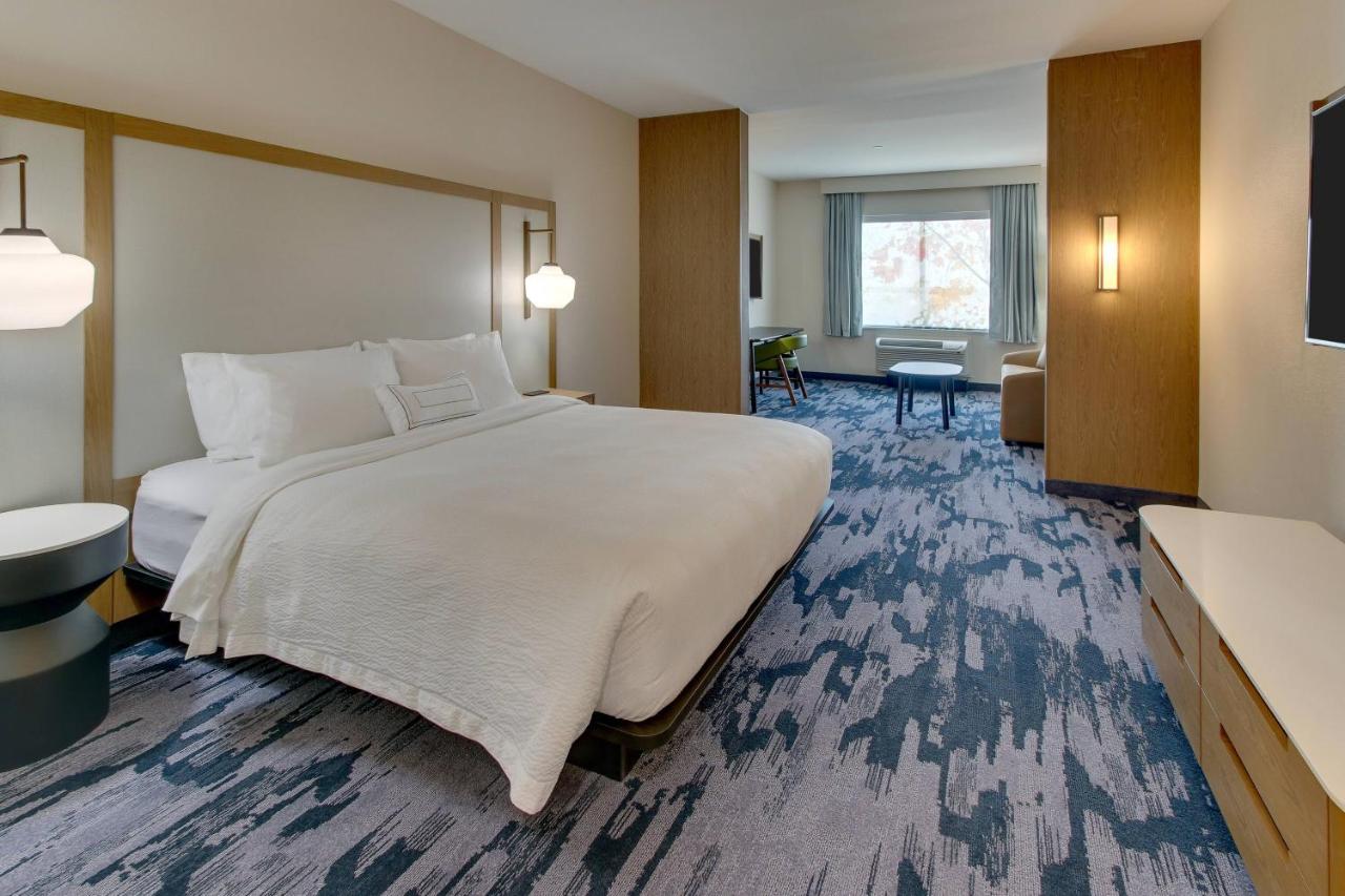  | Fairfield Inn and Suites by Marriott Houston Brookhollow