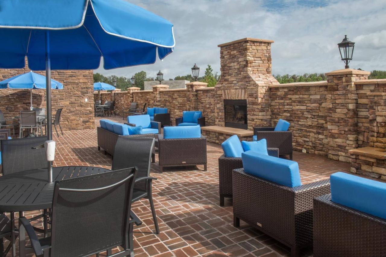 | Fairfield Inn and Suites by Marriott Washington