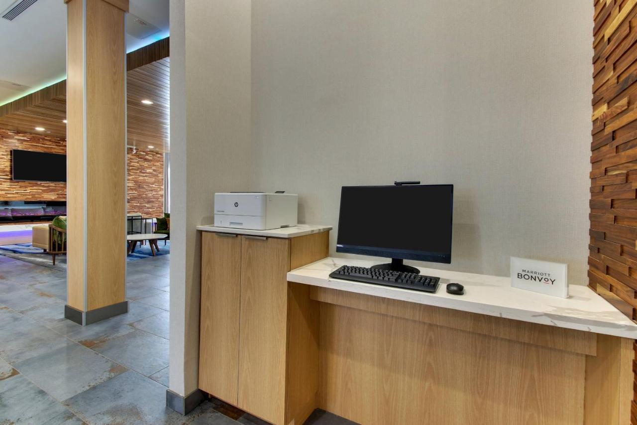  | Fairfield Inn and Suites by Marriott Houston Brookhollow