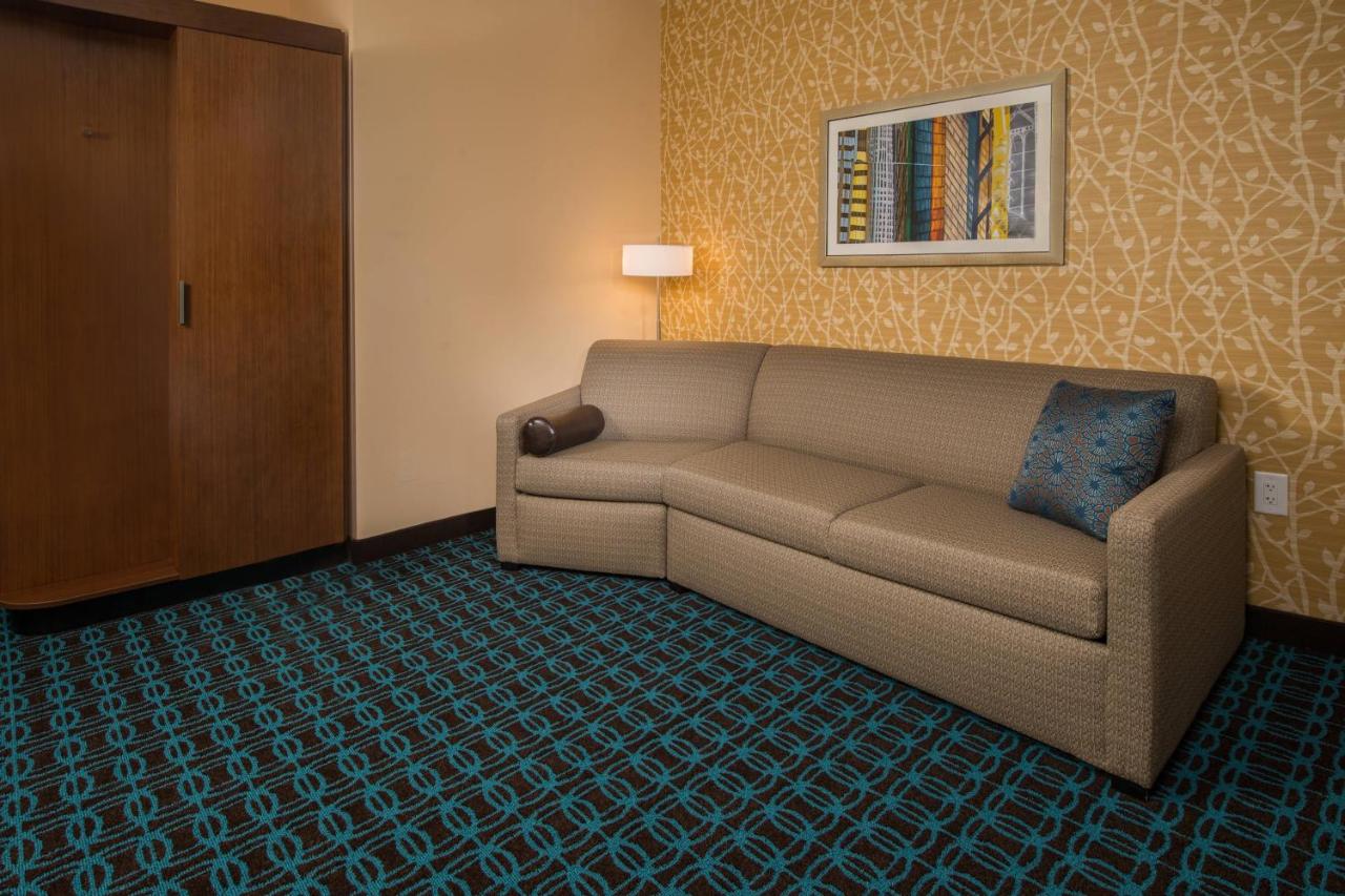 | Fairfield Inn and Suites by Marriott Washington