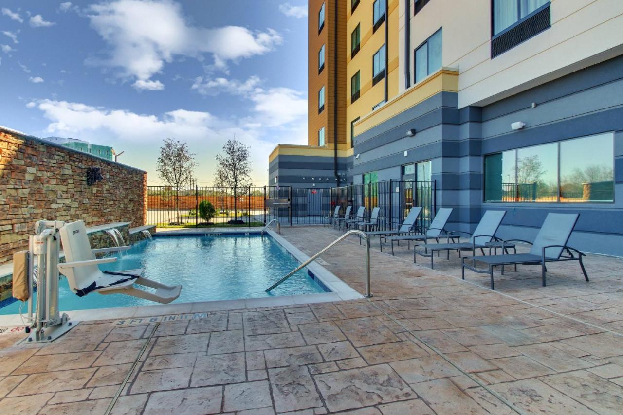  | Fairfield Inn and Suites by Marriott Houston Brookhollow