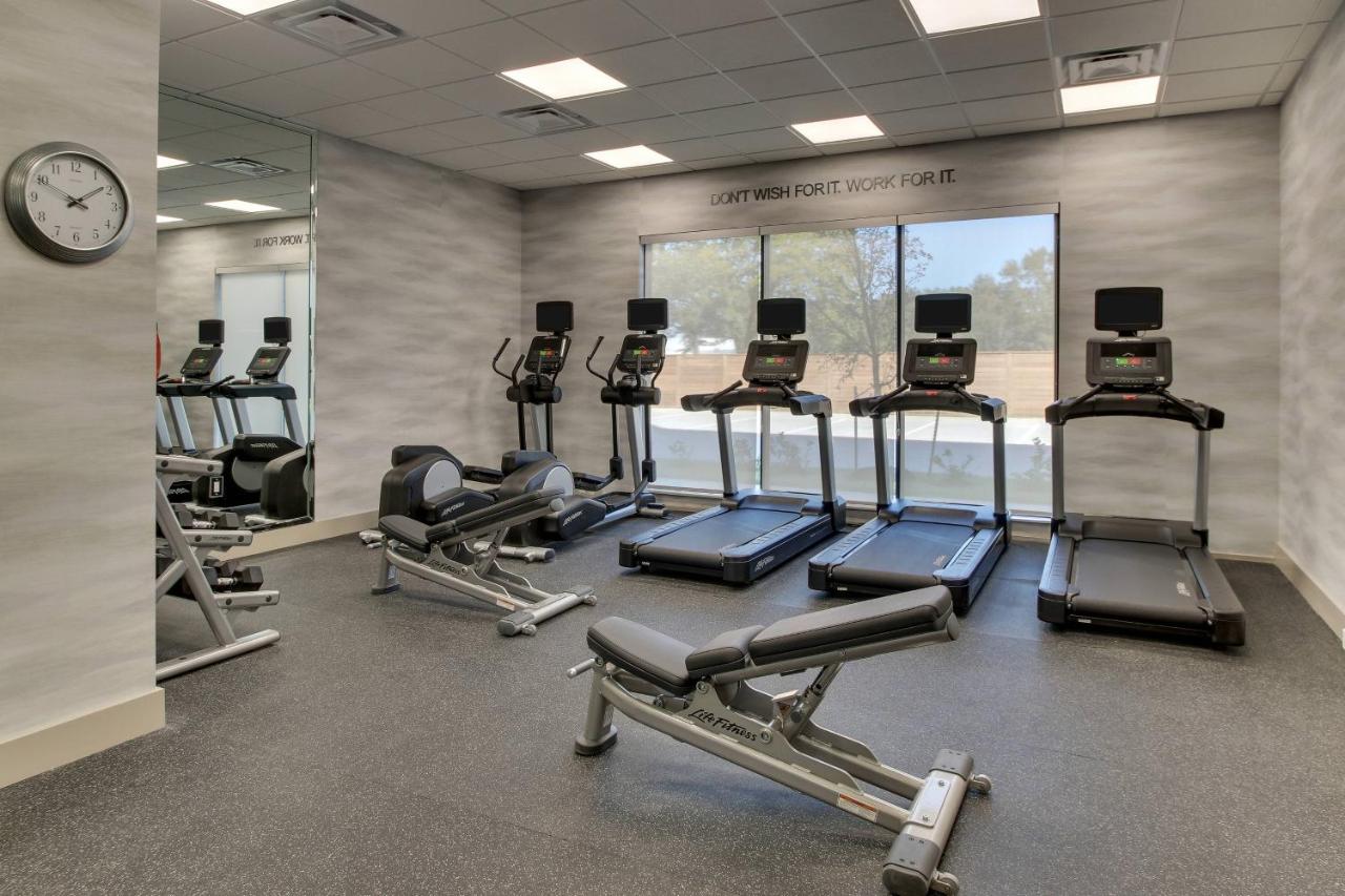  | Fairfield Inn and Suites by Marriott Houston Brookhollow