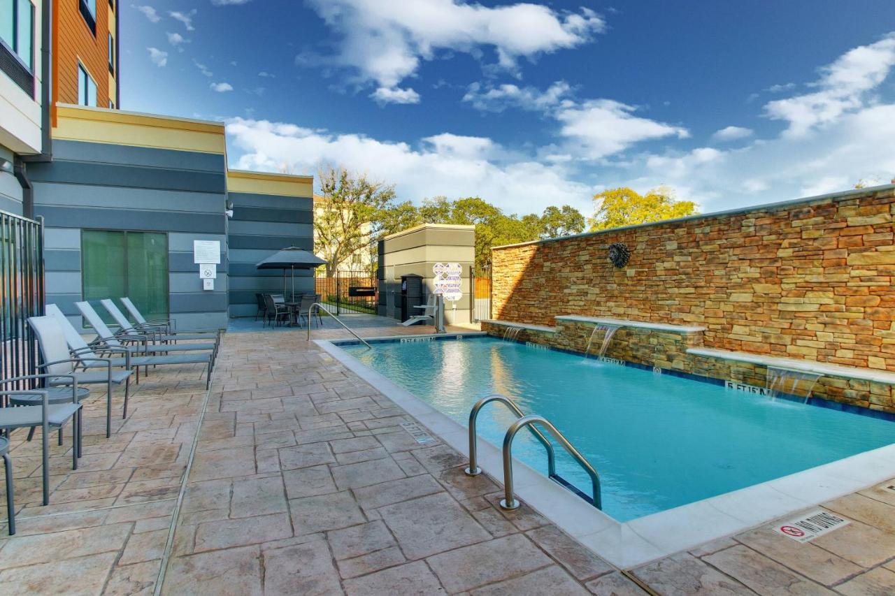  | Fairfield Inn and Suites by Marriott Houston Brookhollow