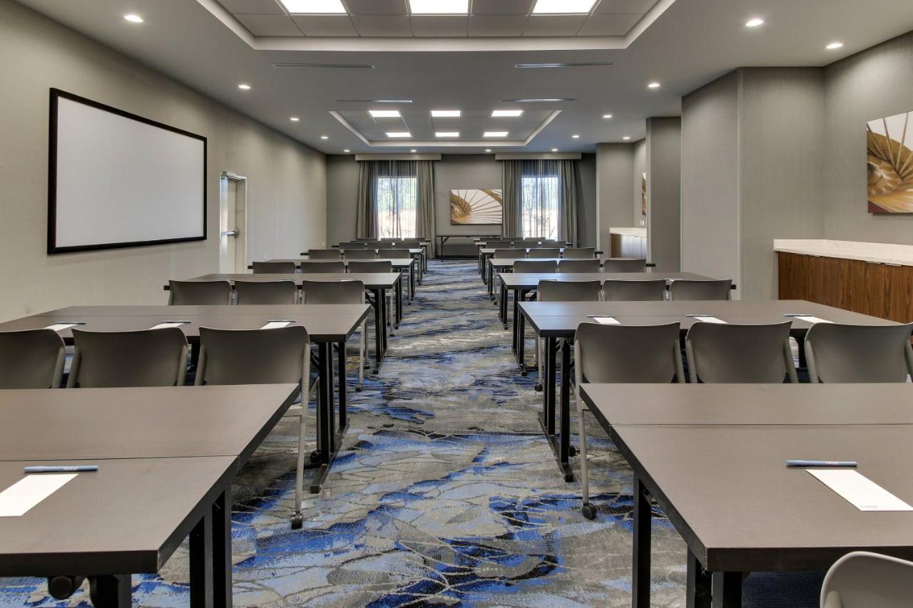  | Fairfield Inn and Suites by Marriott Houston Brookhollow