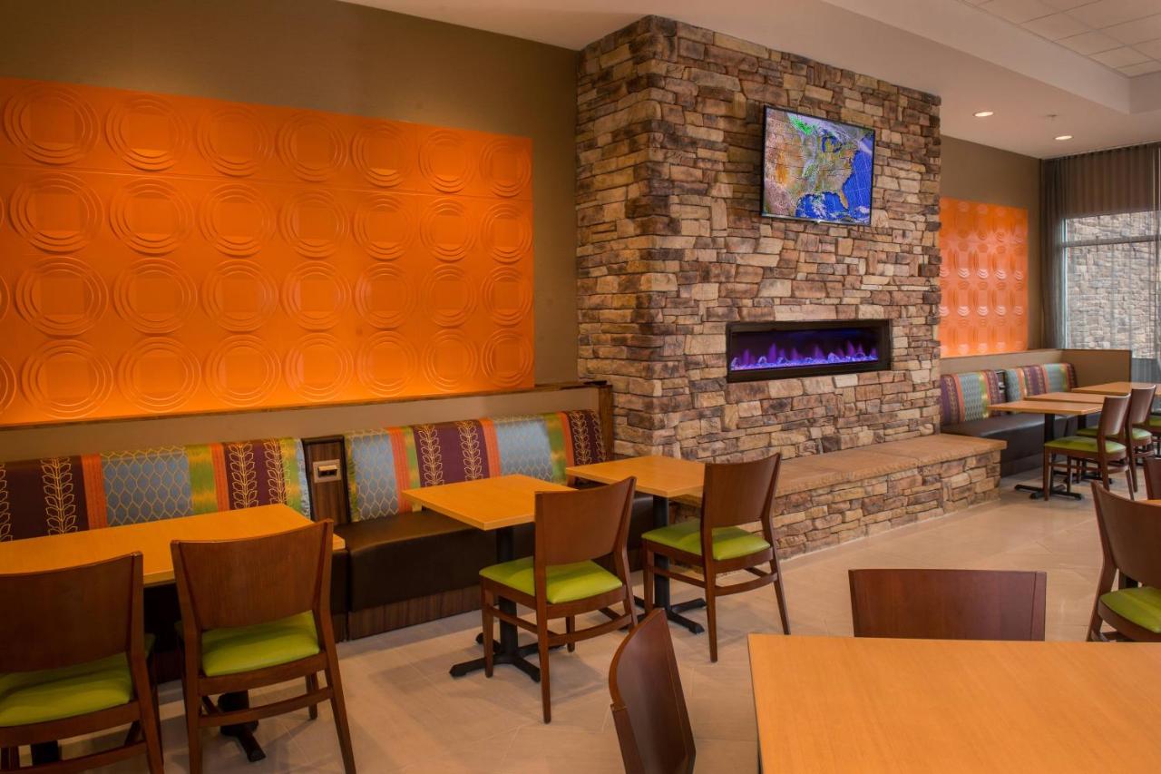 | Fairfield Inn and Suites by Marriott Washington