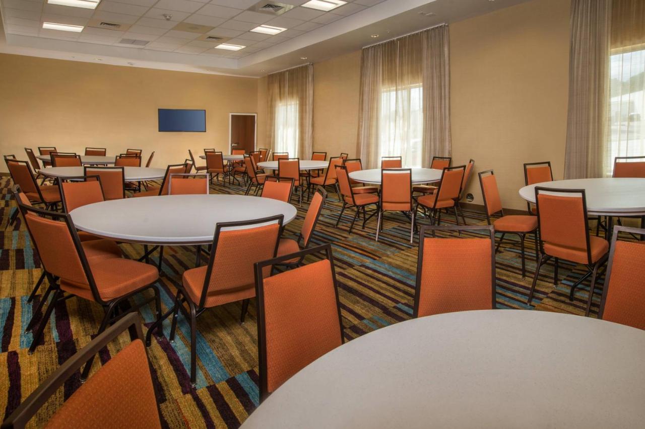 | Fairfield Inn and Suites by Marriott Washington