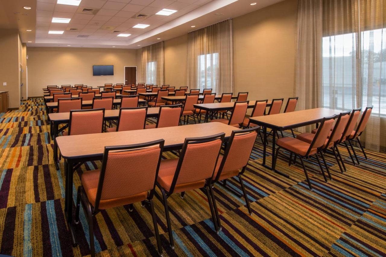 | Fairfield Inn and Suites by Marriott Washington