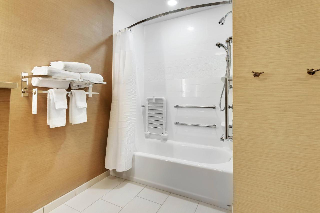 | Fairfield Inn & Suites Houston Northwest/Willowbrook