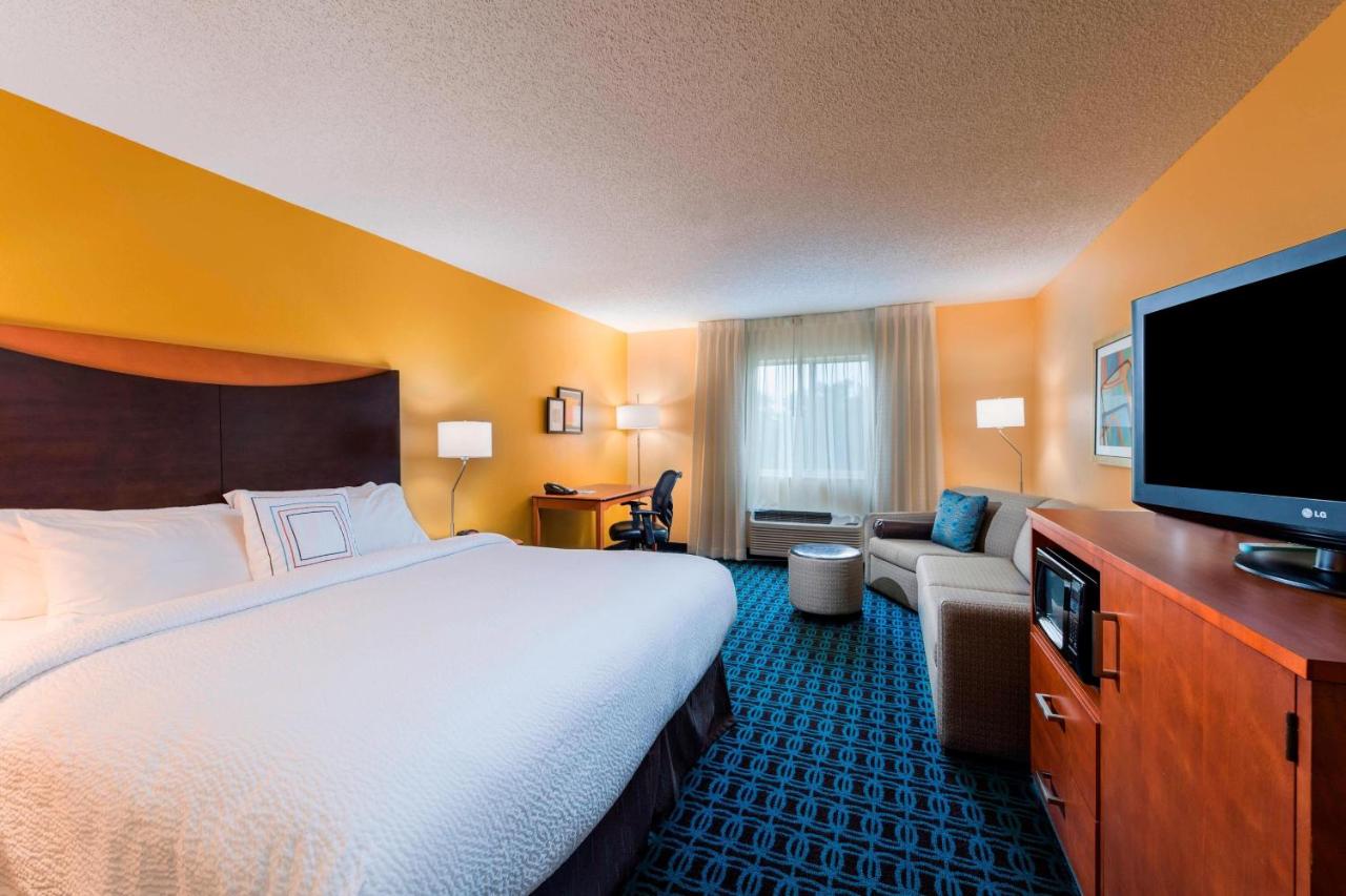 | Fairfield Inn and Suites St Petersburg Clearwater
