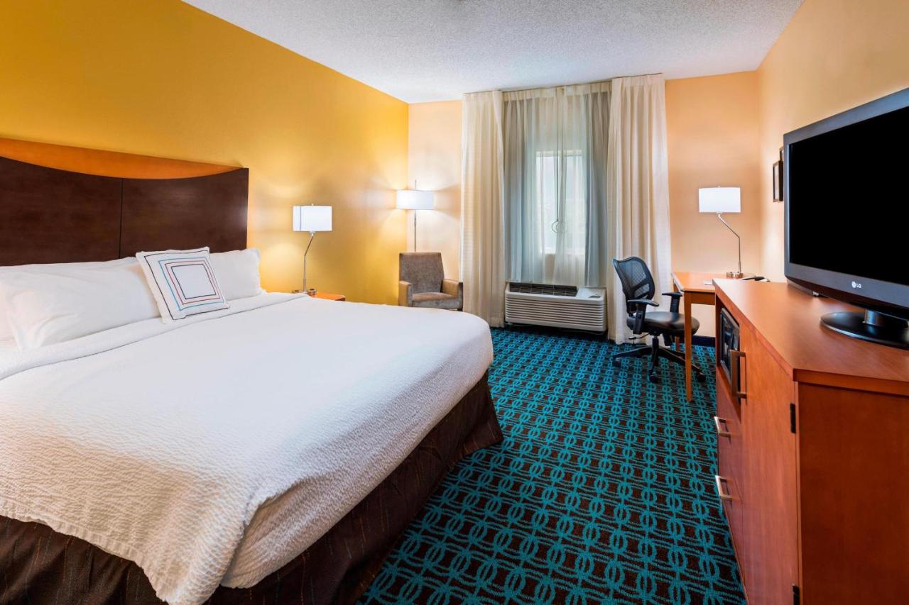 | Fairfield Inn and Suites St Petersburg Clearwater