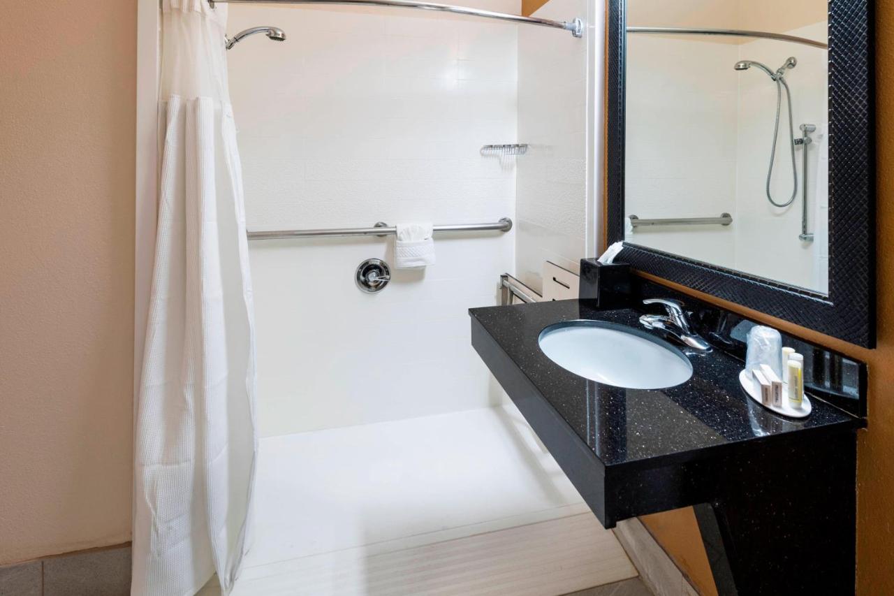 | Fairfield Inn and Suites St Petersburg Clearwater
