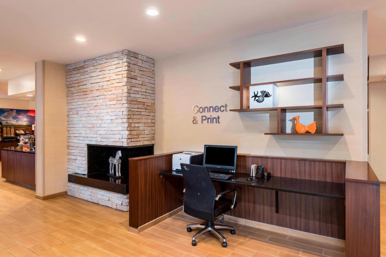 | Fairfield Inn and Suites St Petersburg Clearwater