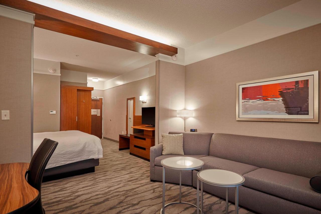 | Fairfield Inn & Suites by Marriott Grand Mound Centralia
