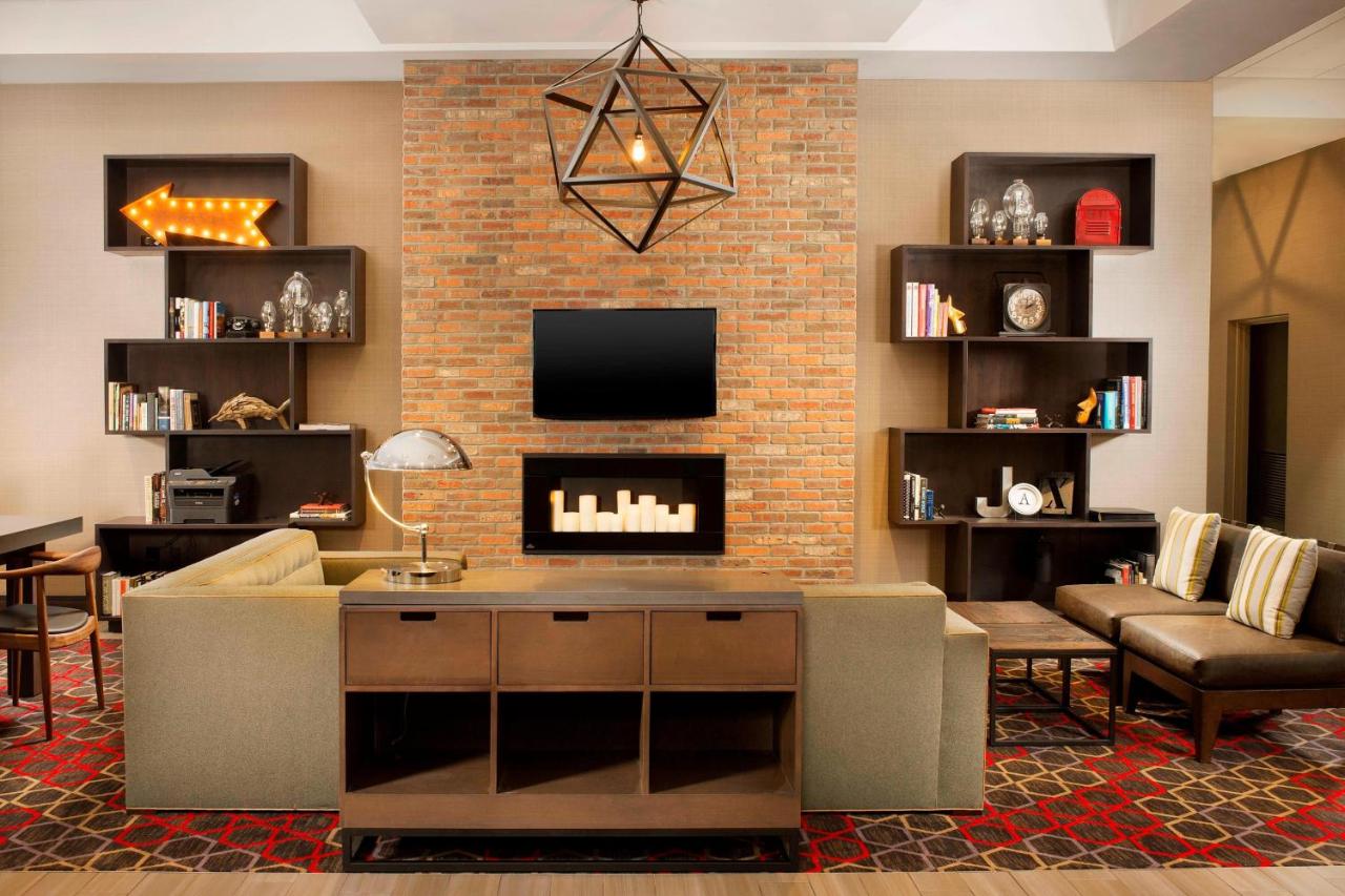 | Four Points by Sheraton Jacksonville Beachfront