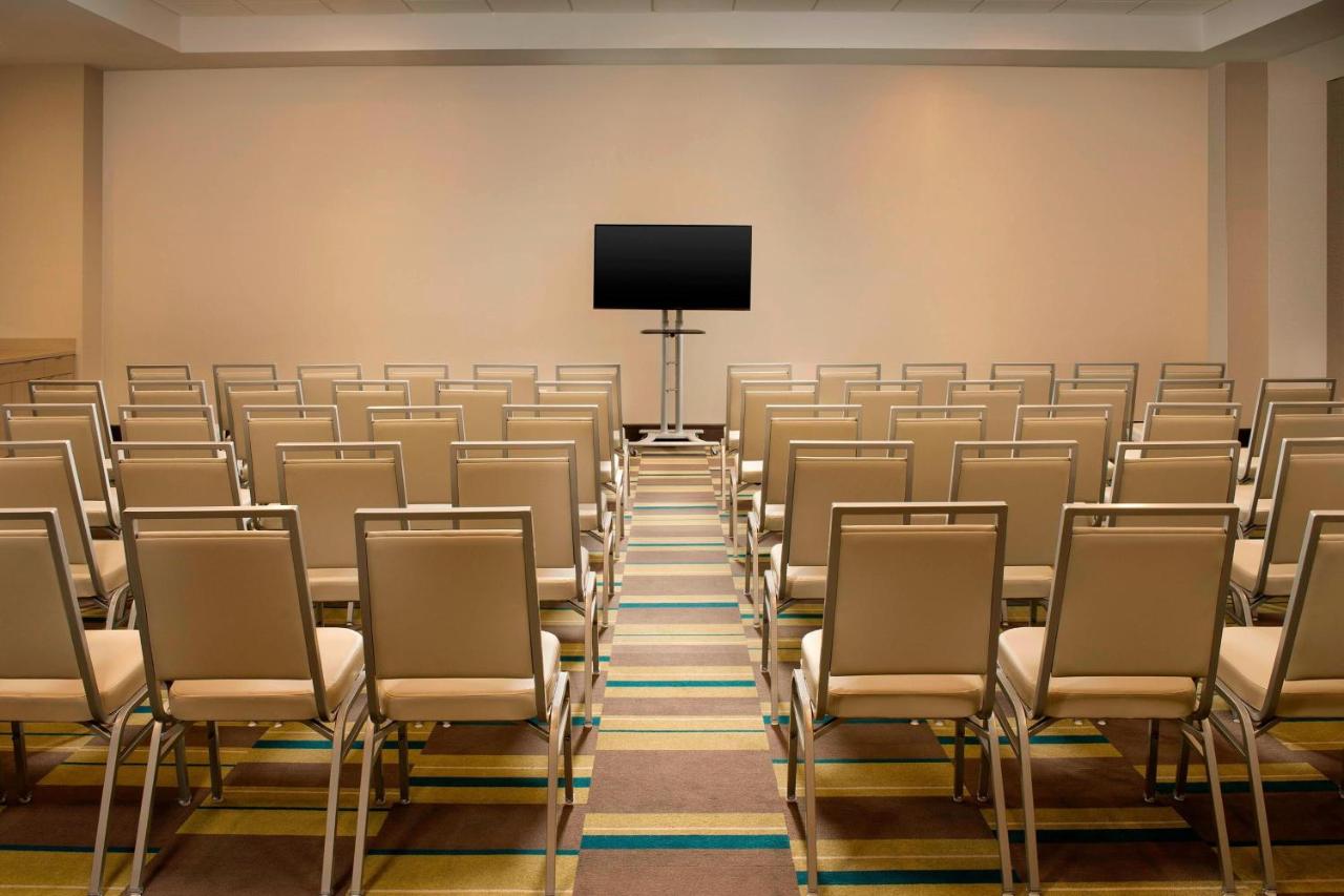 | Four Points by Sheraton Jacksonville Beachfront