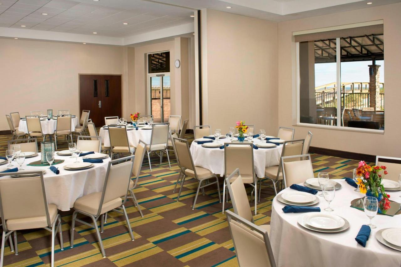 | Four Points by Sheraton Jacksonville Beachfront
