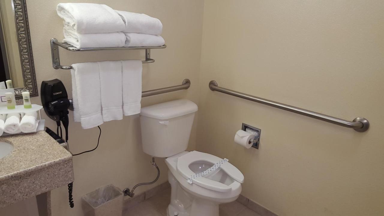 Queen Room with Two Queen Beds and Sofa Bed - Non-Smoking at Country Inn & Suites by Radisson, Fort Worth West l-30 NAS JRB