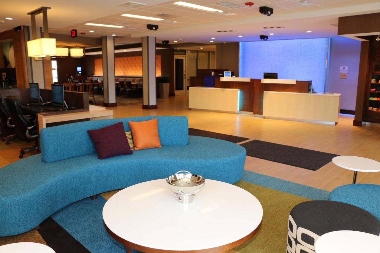 | Fairfield Inn & Suites by Marriott Bowling Green