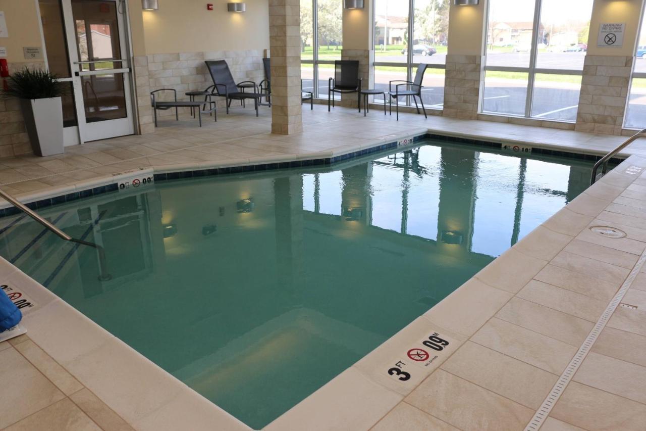 | Fairfield Inn & Suites by Marriott Bowling Green