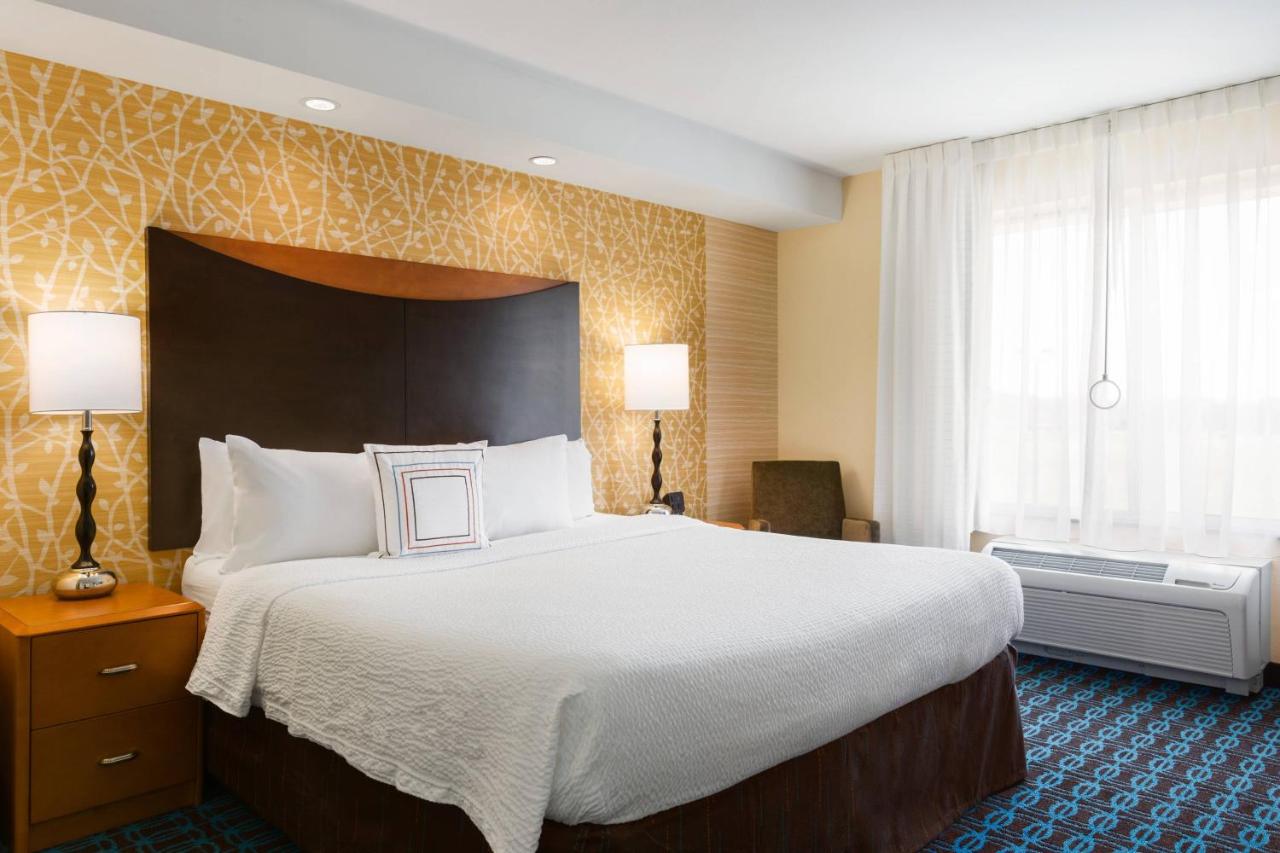 | Fairfield Inn & Suites by Marriott Weirton