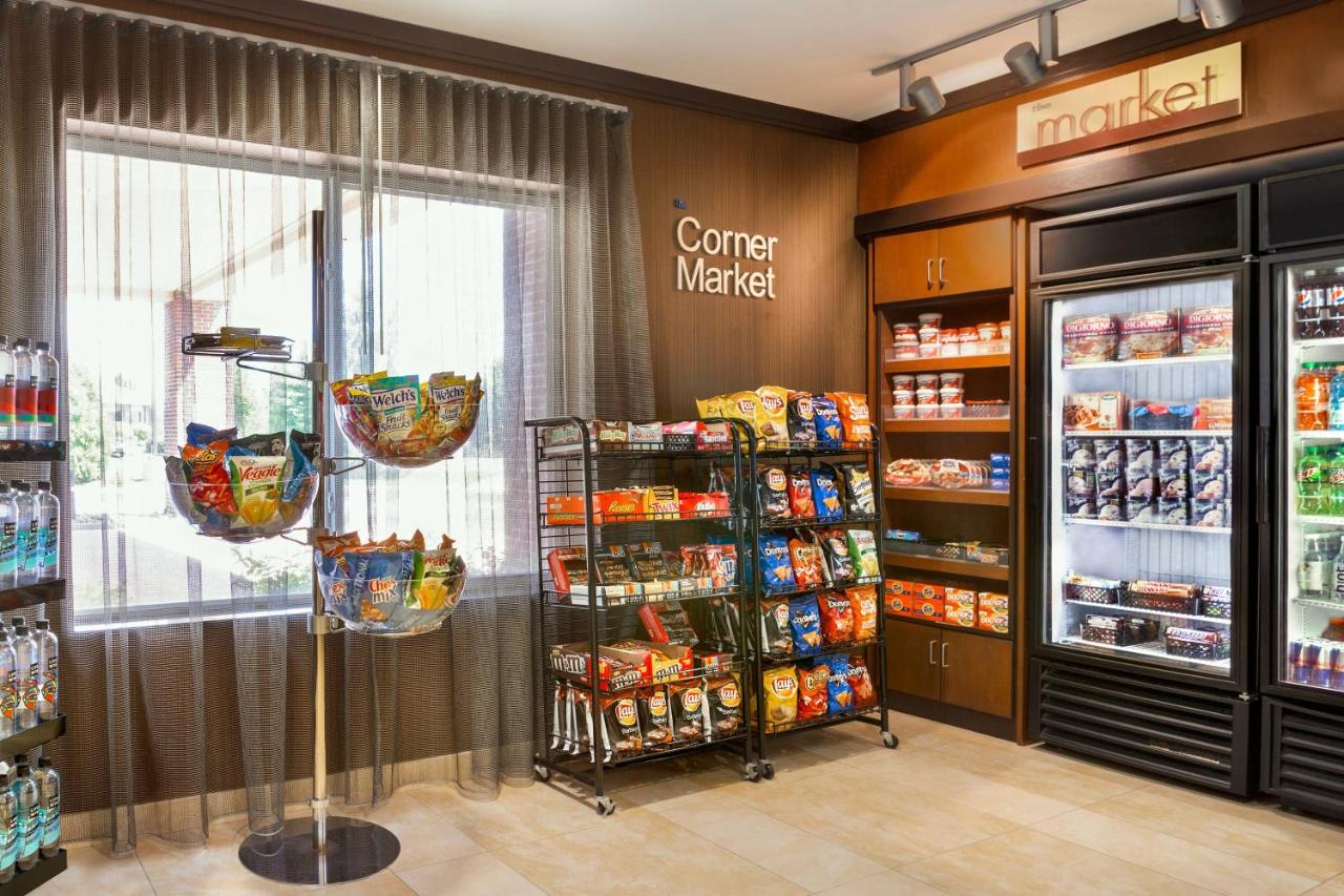| Fairfield Inn & Suites by Marriott Weirton