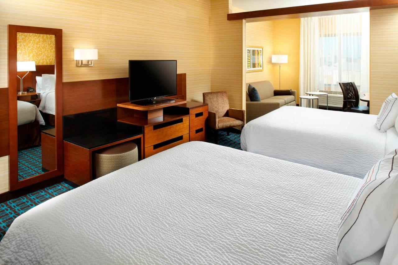 | Fairfield by Marriott Inn & Suites Wheeling at The Highlands