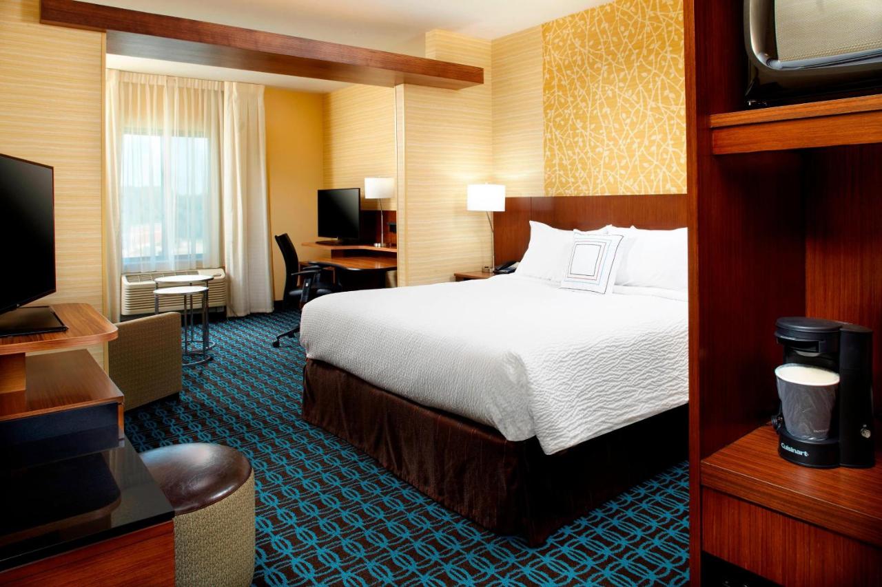 | Fairfield by Marriott Inn & Suites Wheeling at The Highlands