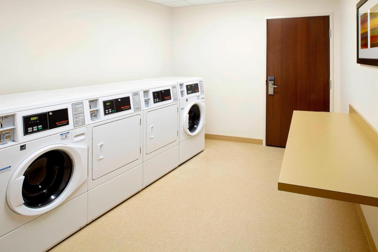 | Fairfield by Marriott Inn & Suites Wheeling at The Highlands