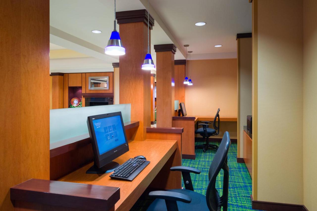 | Fairfield Inn & Suites Lock Haven