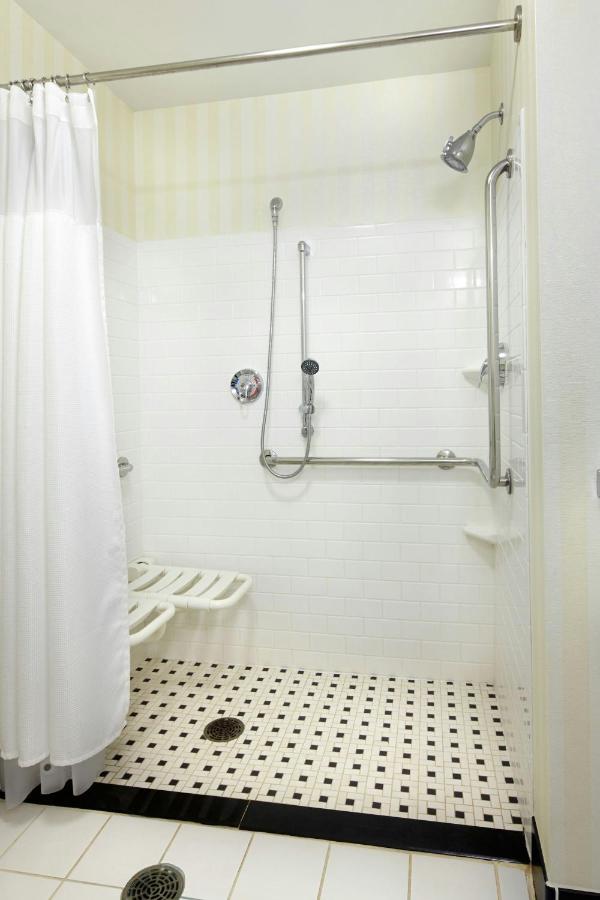 | Fairfield Inn & Suites Pittsburgh Neville Island
