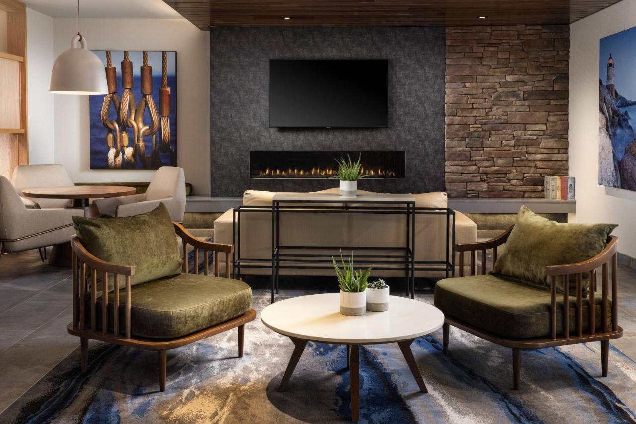| Fairfield Inn & Suites by Marriott South Kingstown Newport Area