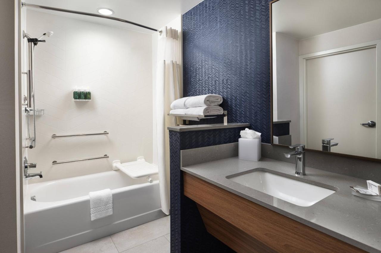 | Fairfield Inn & Suites by Marriott South Kingstown Newport Area