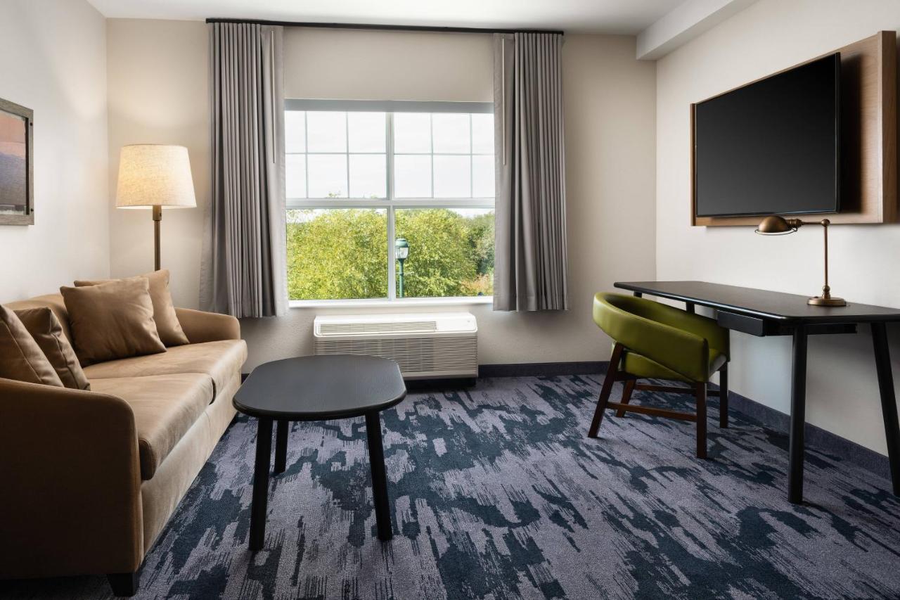 | Fairfield Inn & Suites by Marriott South Kingstown Newport Area