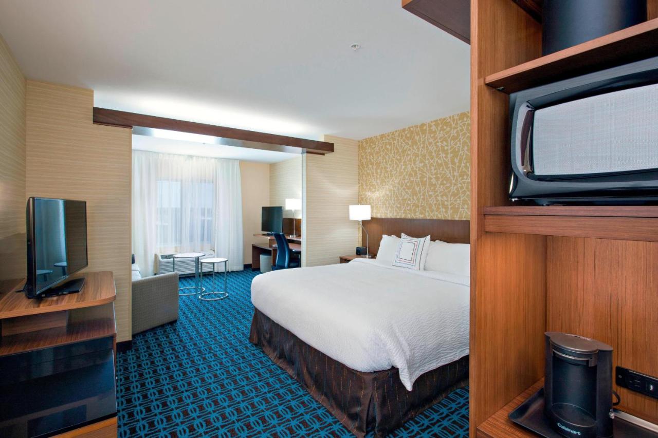 | Fairfield Inn & Suites by Marriott Phoenix Tempe/Airport