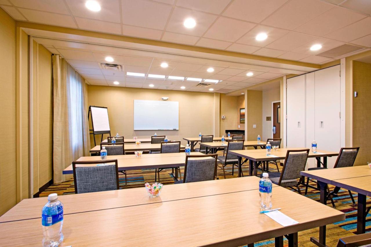 | Fairfield Inn & Suites by Marriott Phoenix Tempe/Airport