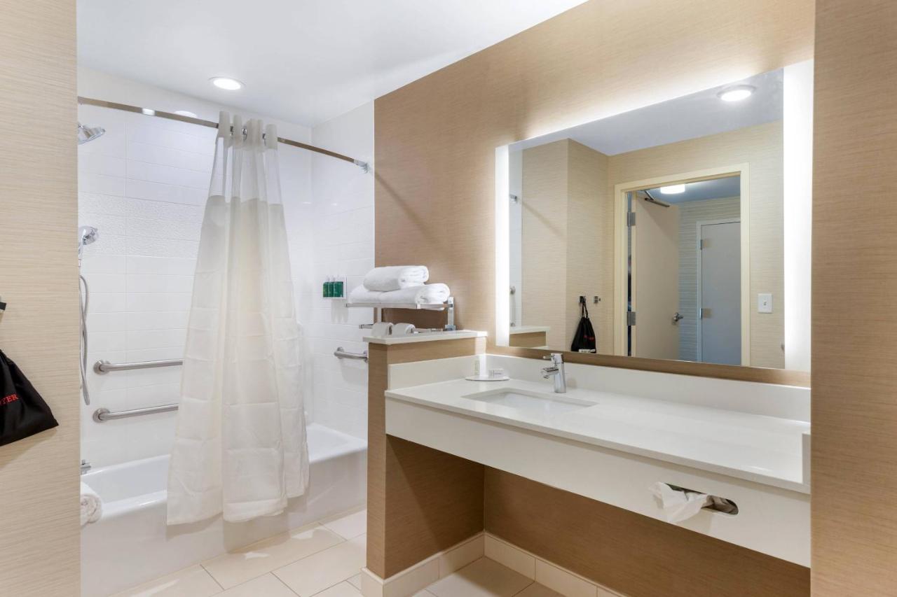 | Fairfield Inn & Suites by Marriott Mebane