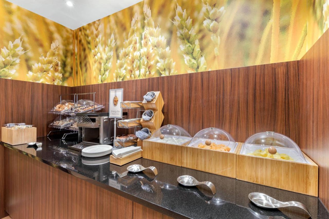 | Fairfield Inn & Suites by Marriott Mebane