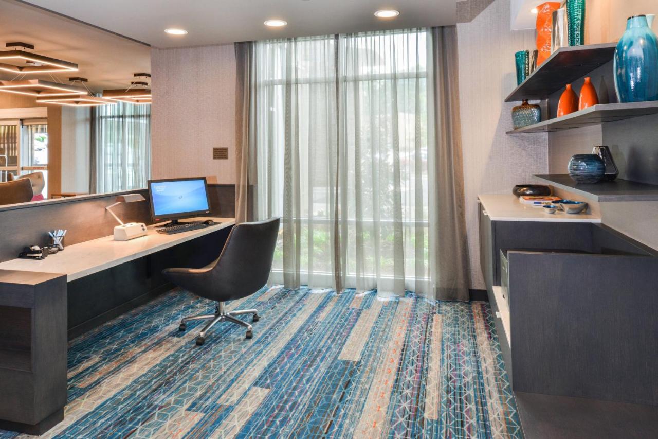 | Fairfield Inn & Suites by Marriott Raleigh Cary