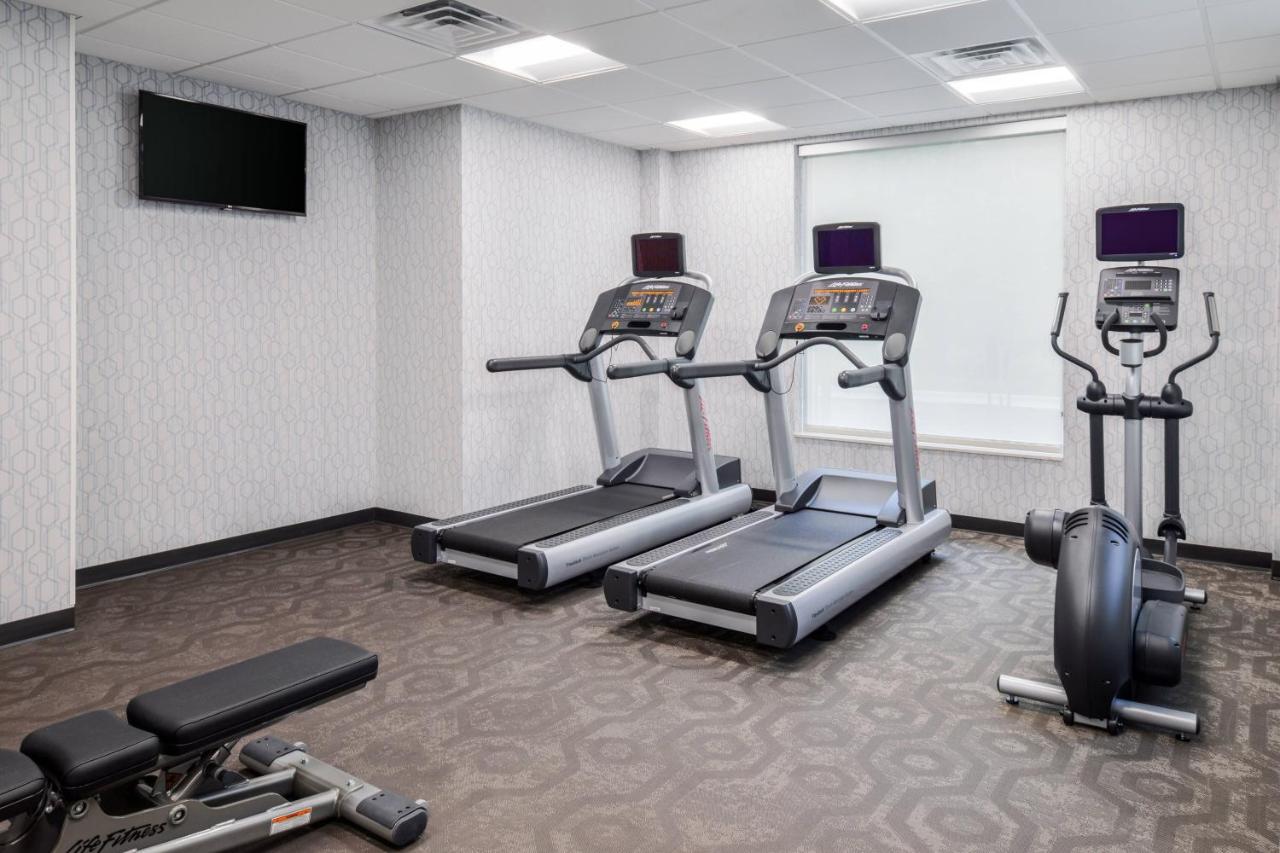 | Fairfield Inn & Suites by Marriott Raleigh Cary