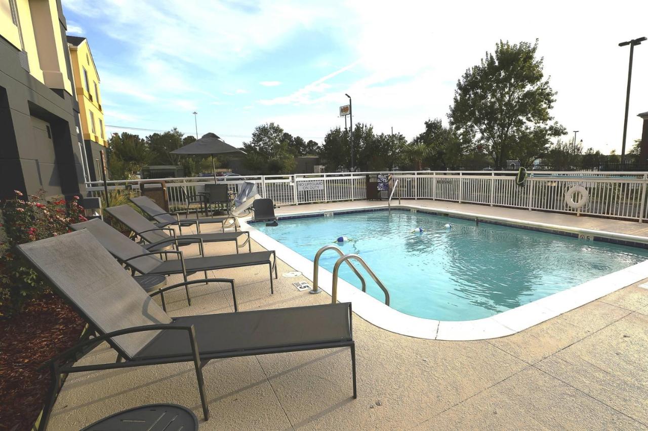 | Fairfield Inn by Marriott Jackson Airport-Pearl