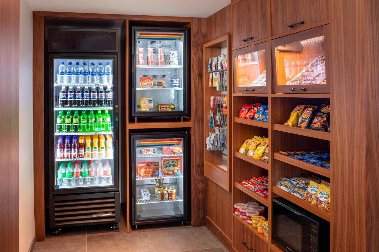 | Fairfield Inn & Suites by Marriott Providence Airport Warwick