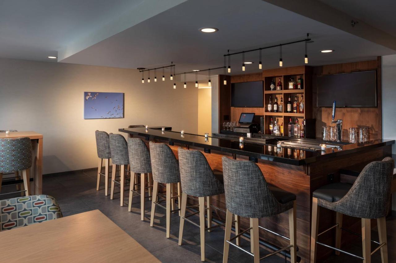 | Fairfield Inn & Suites by Marriott Providence Airport Warwick